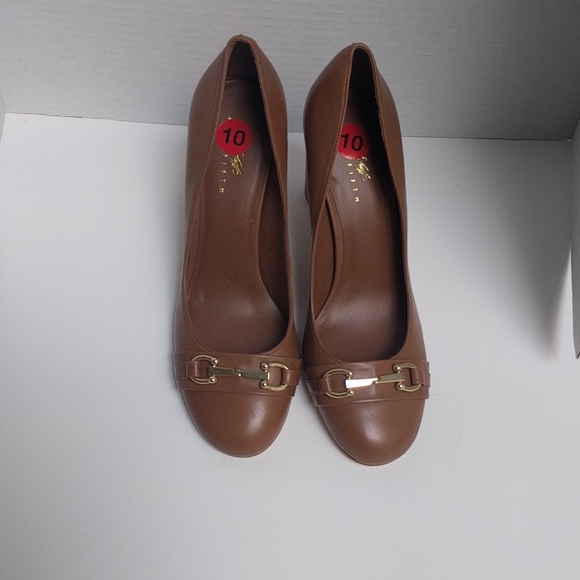 👠 Genuine brown leather shoes by Lord and Taylor